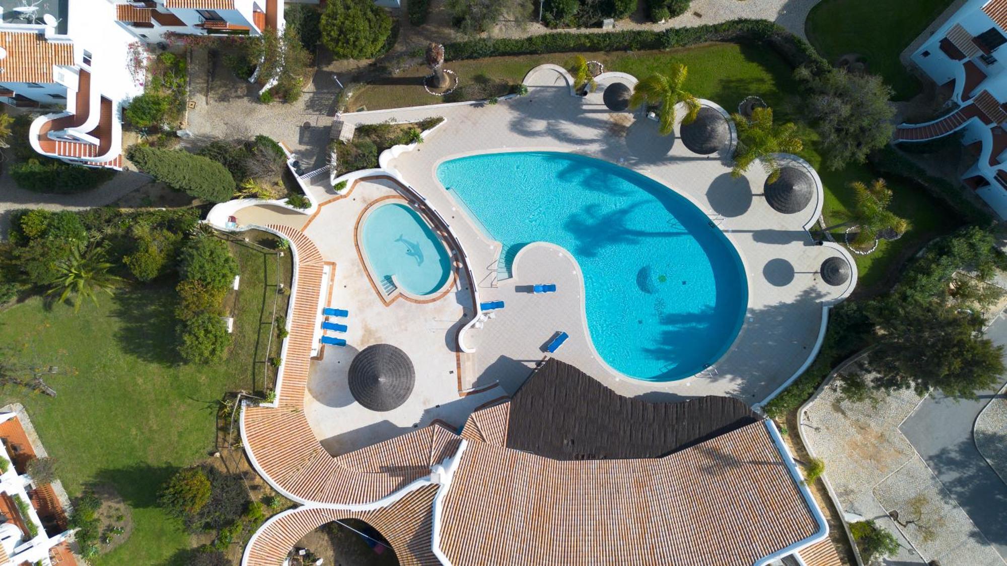 Coastal Retreat With Pool And Beach Access By Drago Rentals Albufeira Luaran gambar